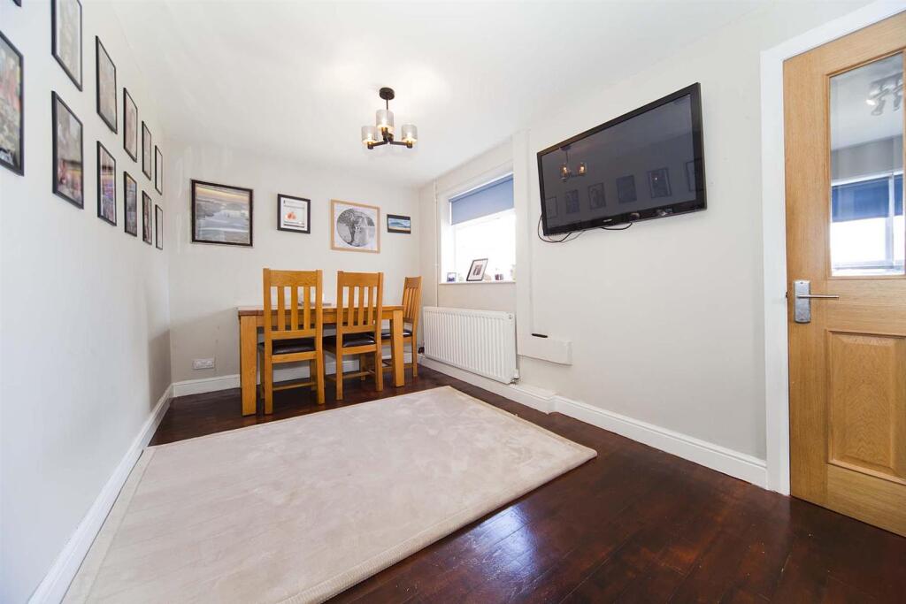 House in Stockton-on-Tees, Hartlepool - More