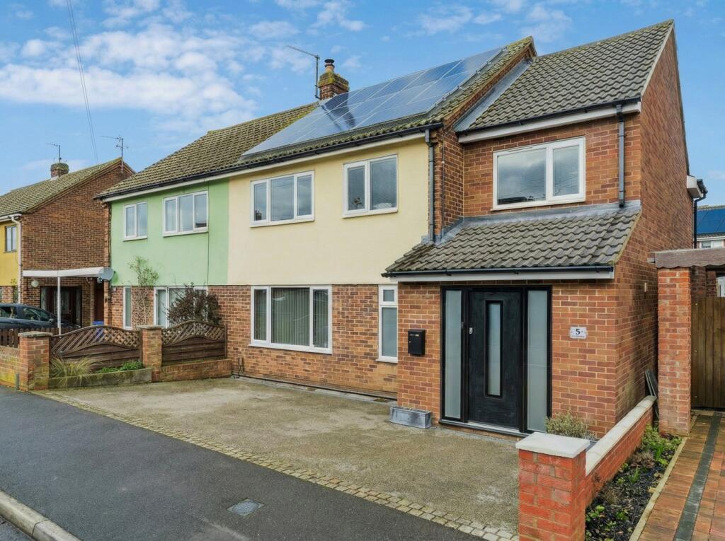 Main image of property: Sunnybank, St Neots, PE19