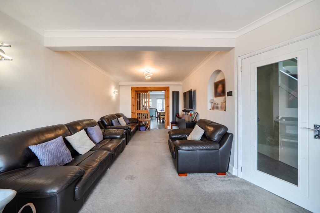 House in Denham Green, Denham - View 4