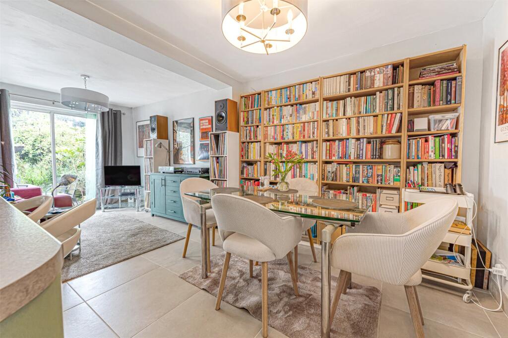 House in Watford, North Watford - View 5