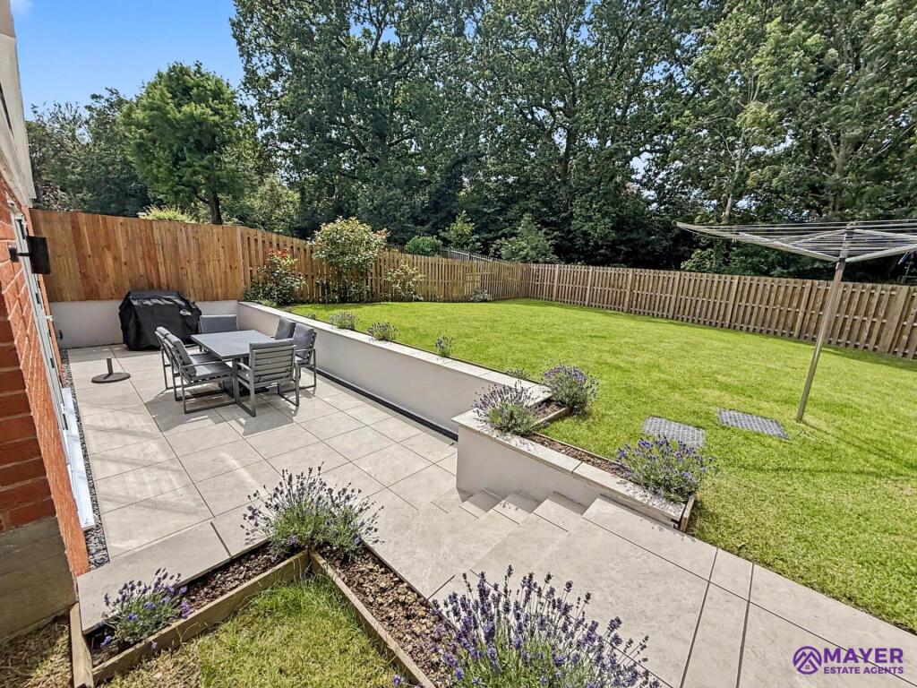 House in Plymouth, Plympton Central - More