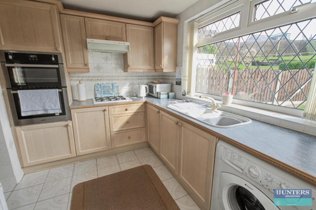 Burras Road Bradford, BD4 7TE - View 2