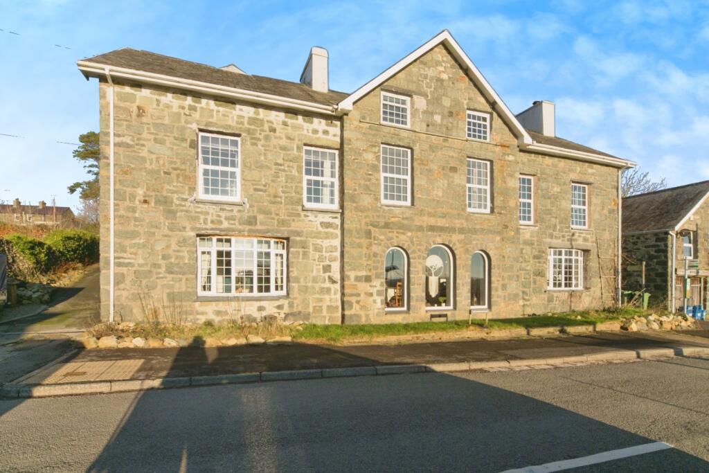 Main image of property: Garndolbenmaen, Garndolbenmaen, LL51