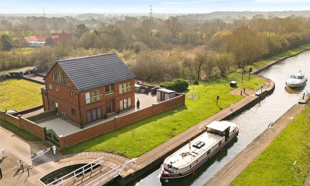 Main image of property: Claybridge, Sykehouse, Goole, DN14