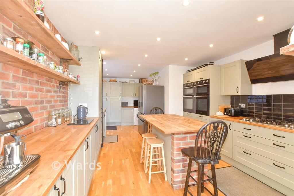 House in Canterbury - More