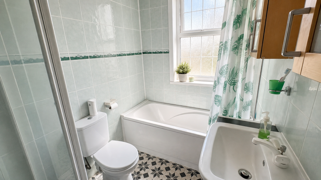 House in Birmingham, West Midlands - View 5