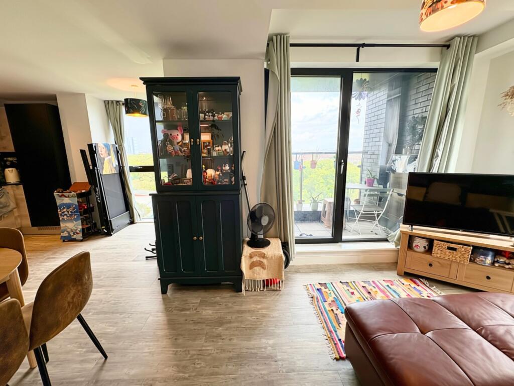 Apartment in Trafford, Greater Manchester - View 4