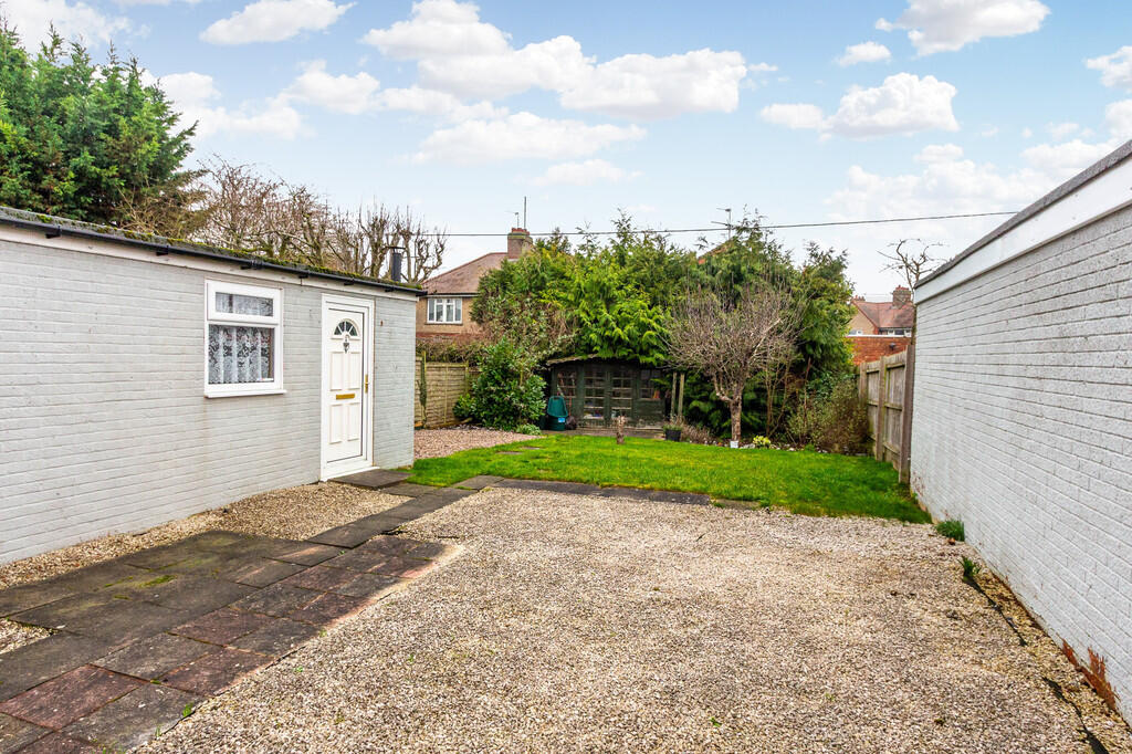 House in Higham Ferrers, North Northamptonshire - View 2