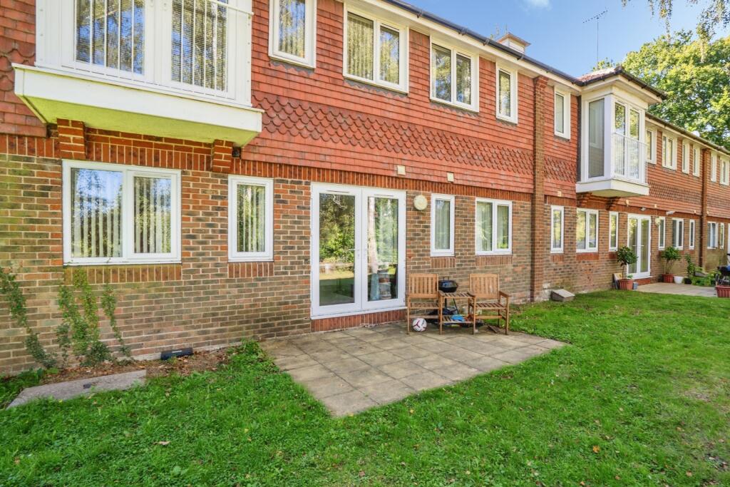 Apartment in Winchester, Denmead - View 4