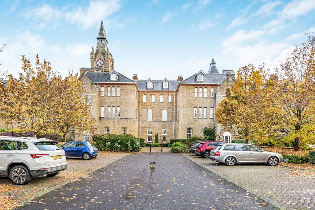 Main image of property: Florence Way, Knaphill, Woking, Surrey, GU21