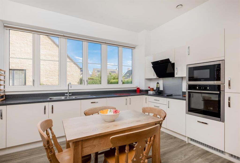 House in West Oxfordshire, Chipping Norton - More
