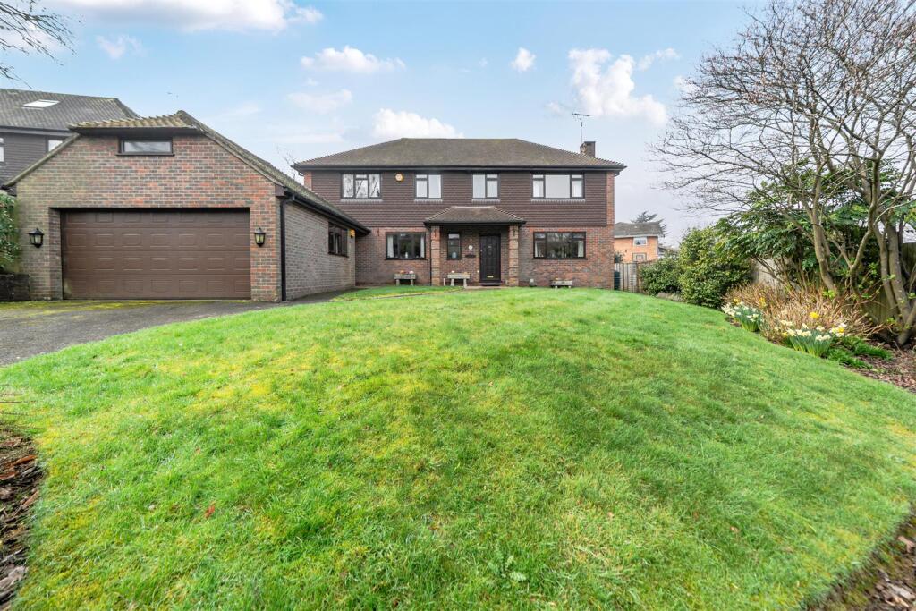 Main image of property: Beaconfields, Sevenoaks