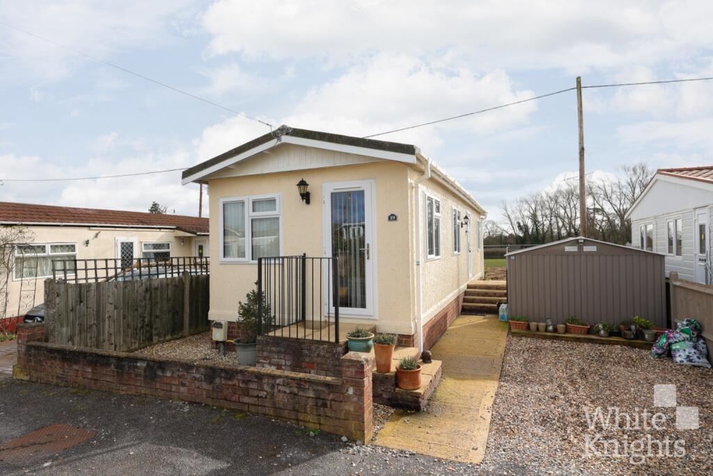 Main image of property: Loddon Court Farm, Beech Hill Road, Spencers Wood, Reading, Berkshire, RG7 1HU