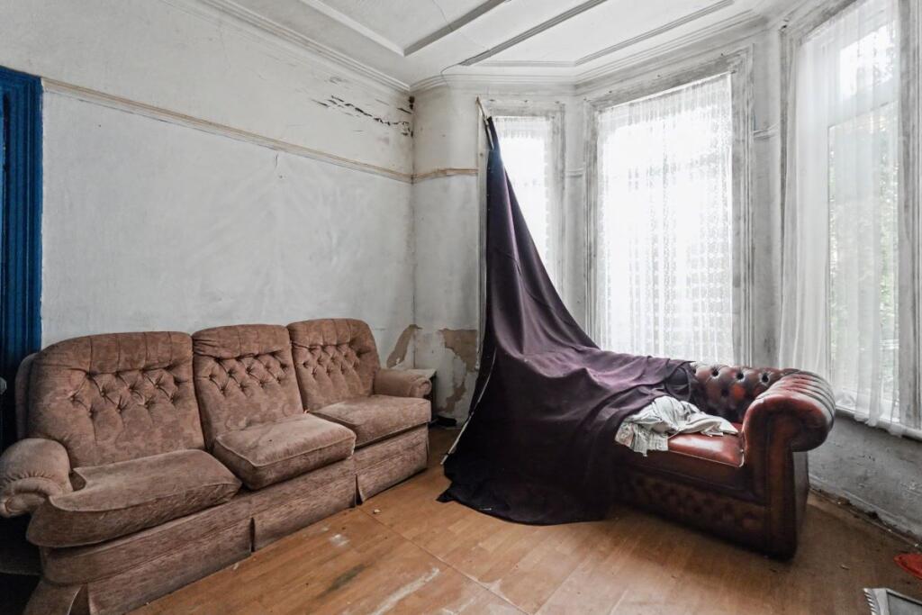 House in Wirral, Liverpool City Region - More
