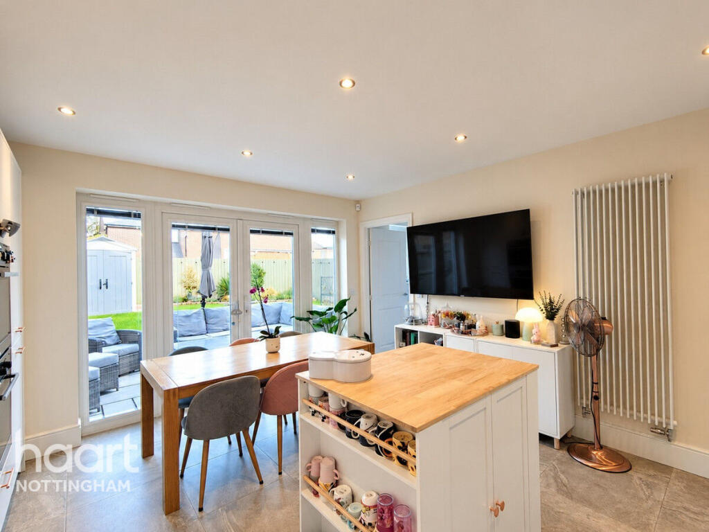 House in Rushcliffe, Newton Garden Village, Newton - More