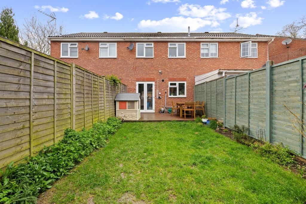 Blackthorne Close, Bordon, GU35 - View 2