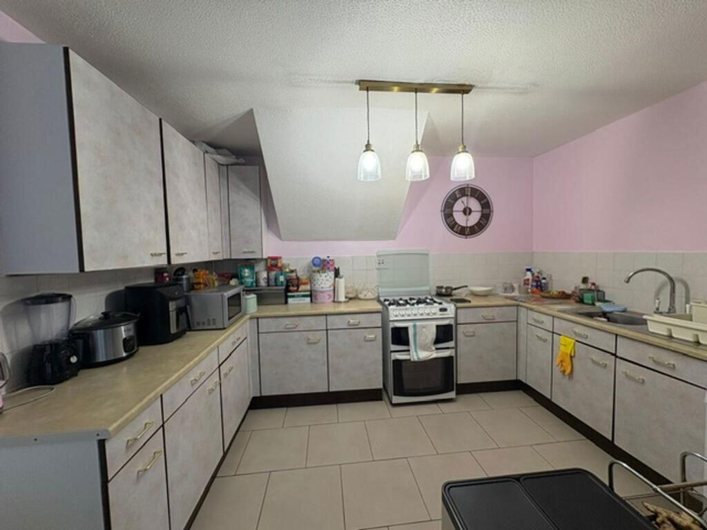 Apartment in London - View 4
