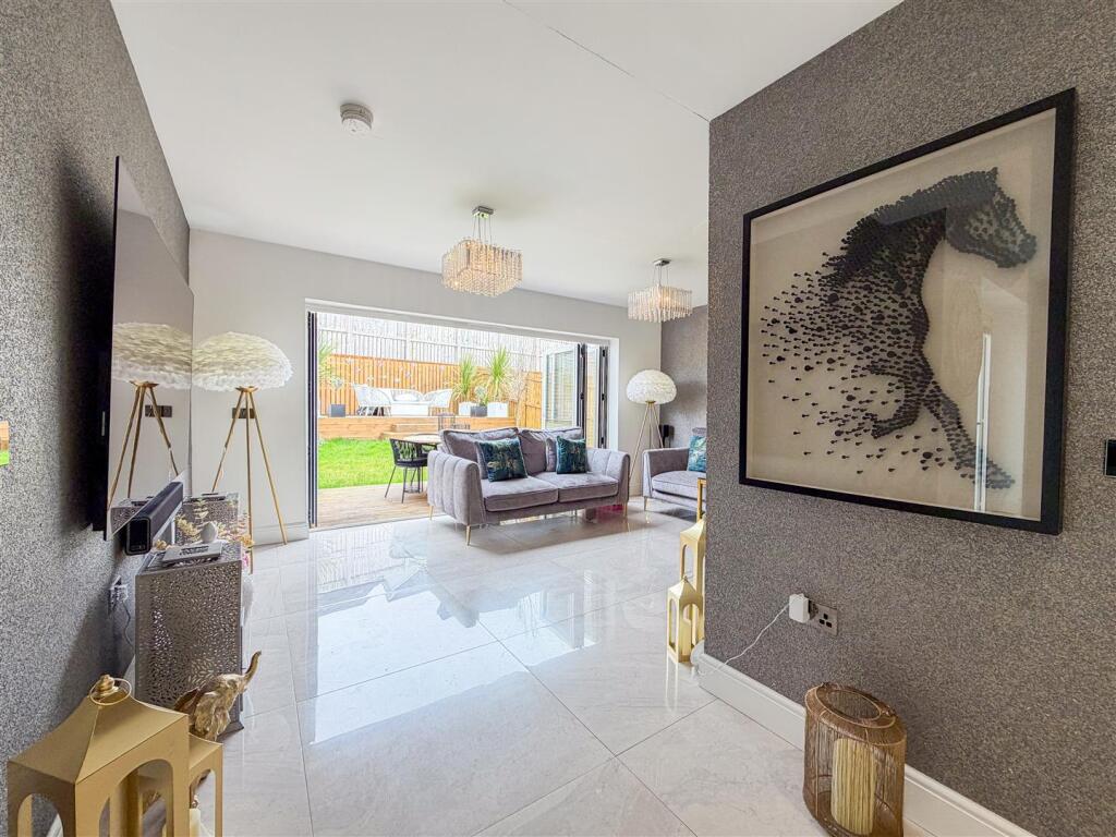 House in Kilmarnock, East Ayrshire - View 4
