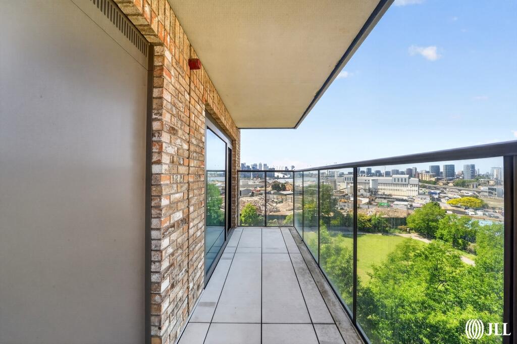 Apartment in London, Royal Wharf, Silvertown - View 5