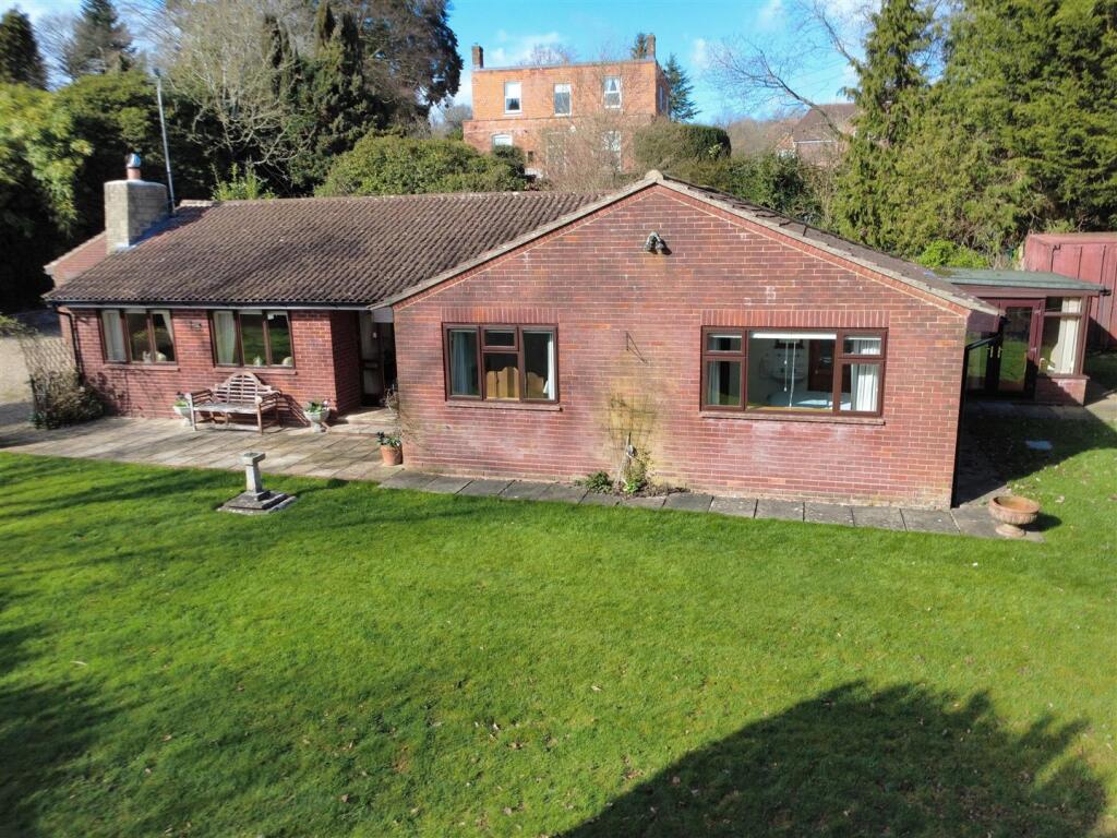 Main image of property: Wash Water, Newbury