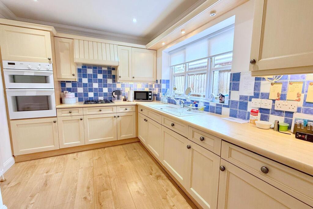 Audemer Court, Ringwood, BH24 1YB - View 2