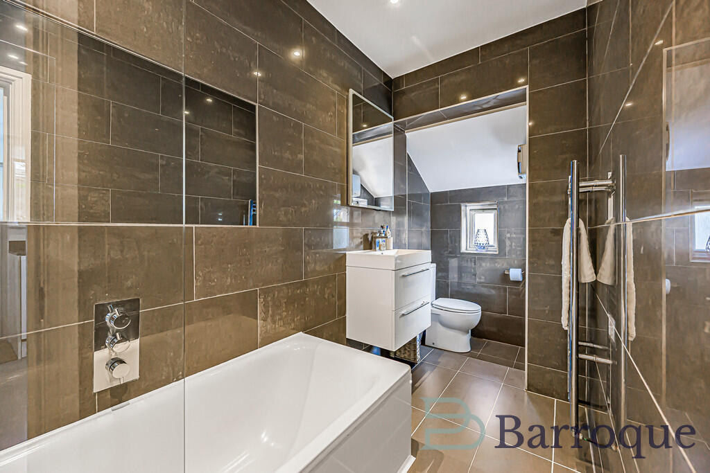 Apartment in Enfield - More