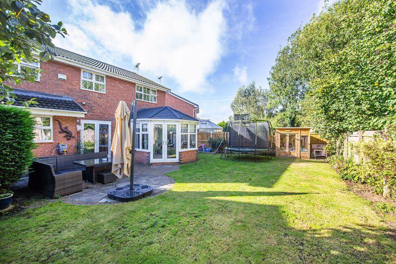 Willows Close, Wistaston photo 3
