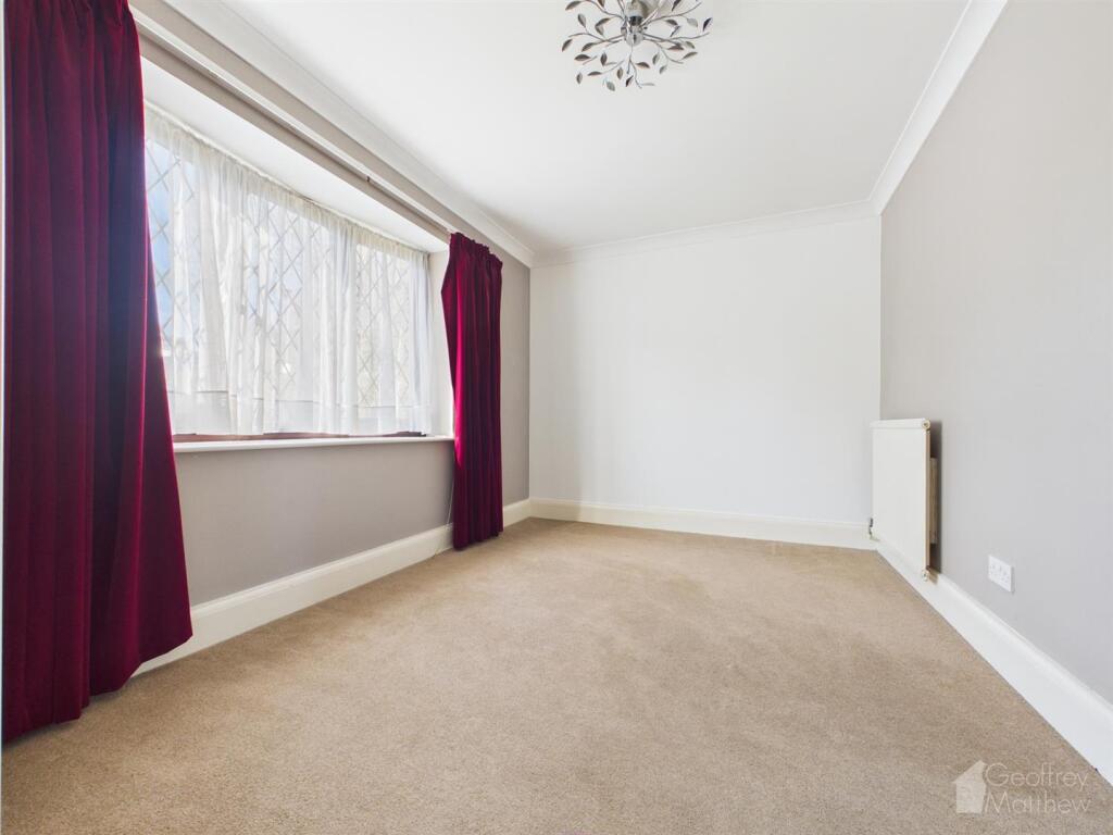 House in Stevenage - View 4