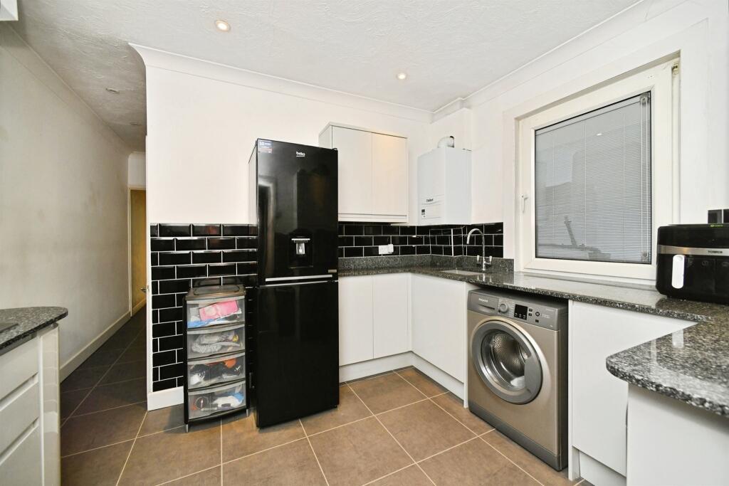 Apartment in Brighton - More