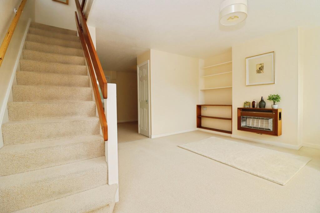 Cradley Drive, Sheffield, S26 photo 2