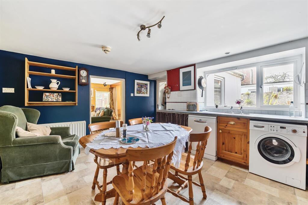 House in Chickerell, Putton - View 3