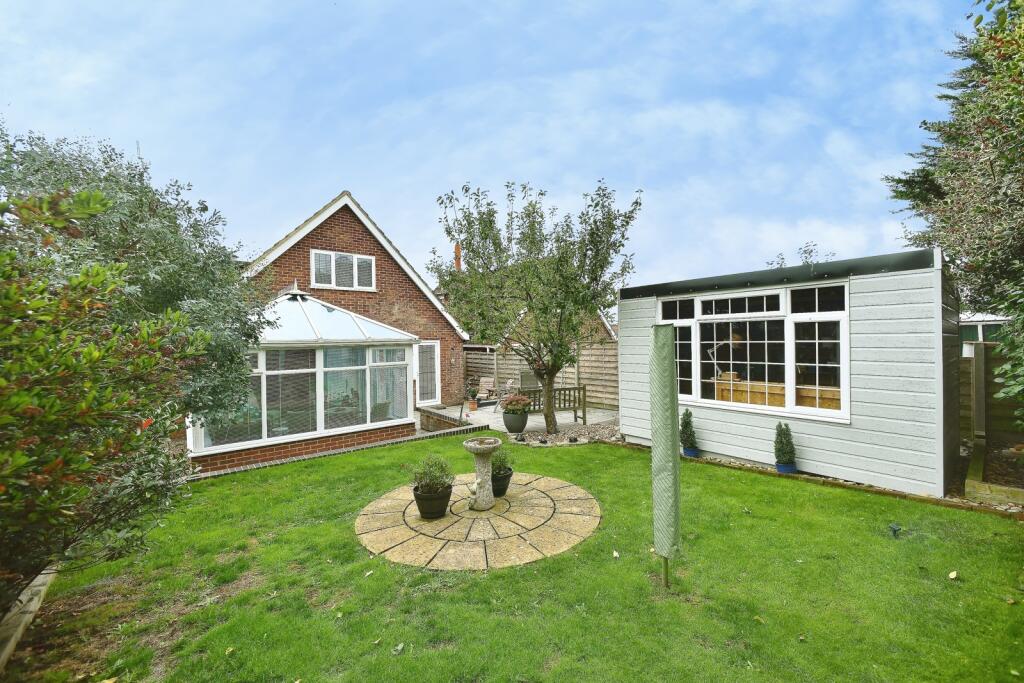 House in Brighton - More