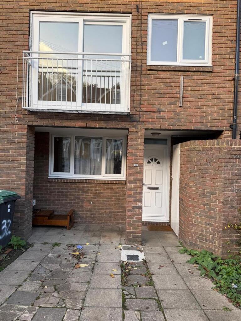 Main image of property: Daleview Rd ****, London