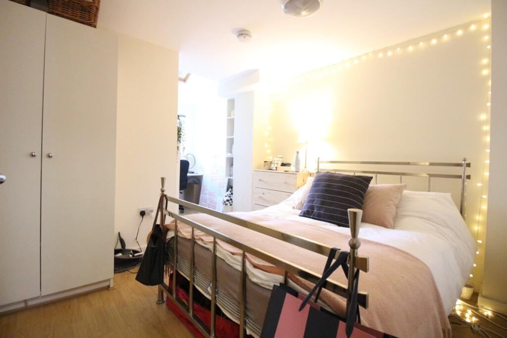 Apartment in Cardiff - View 4