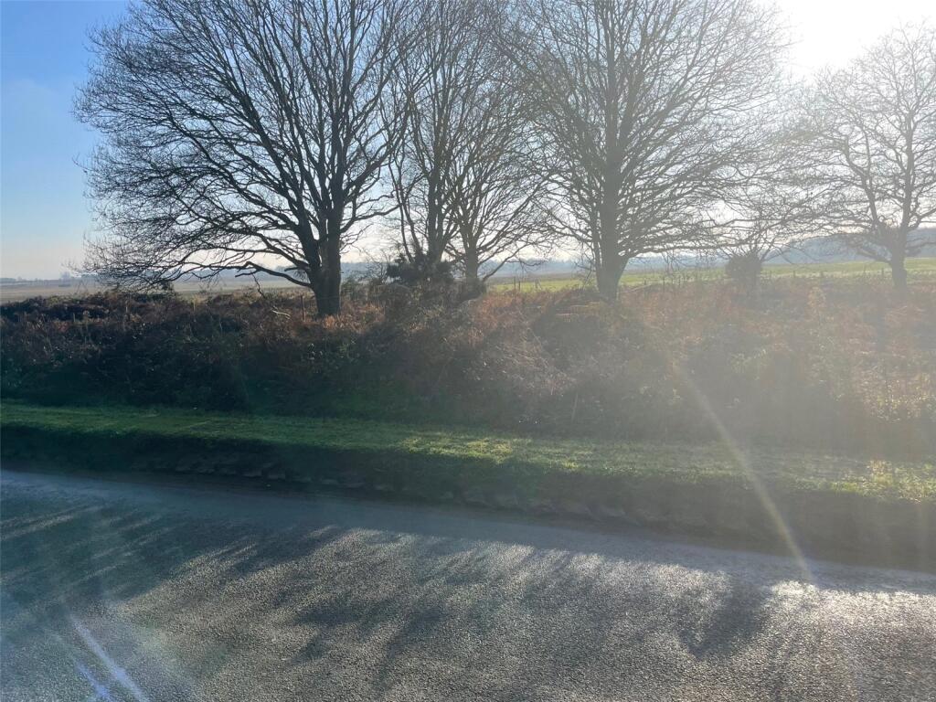 Foxburrow Farm, Ipswich Road, Brightwell, IP10 photo 5
