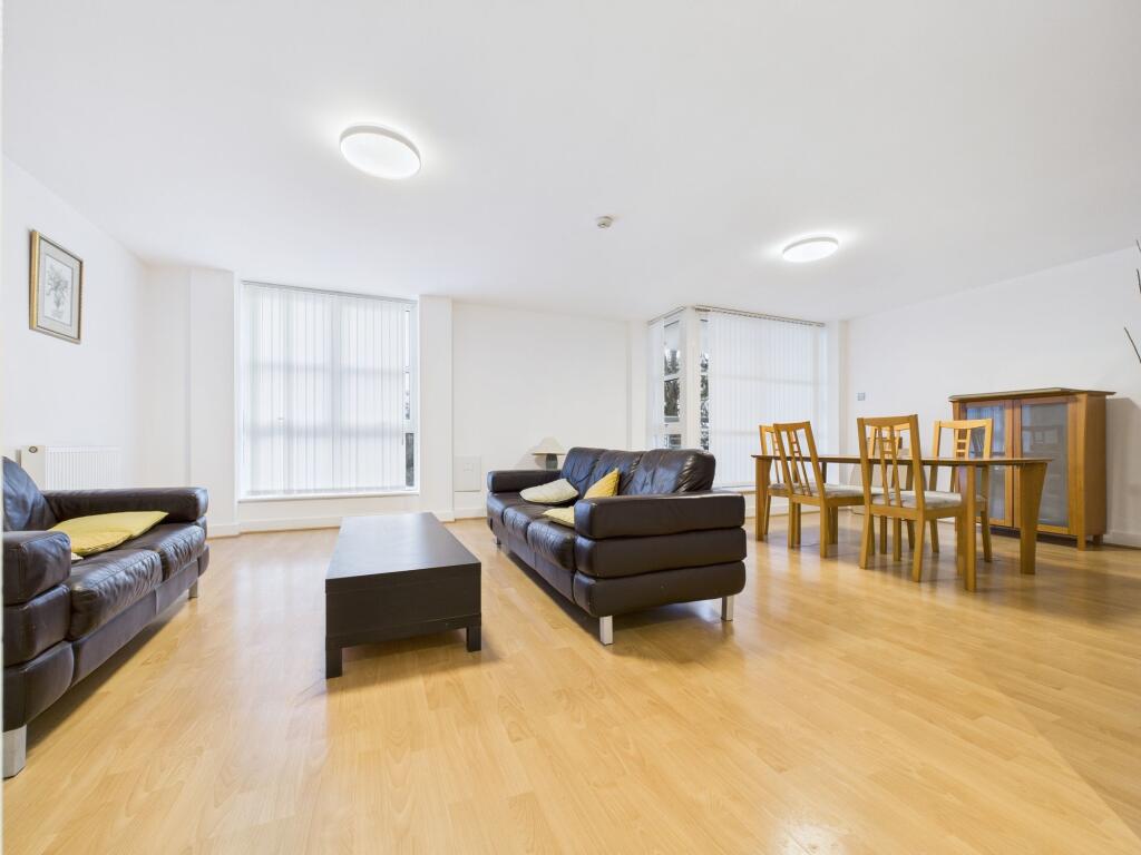Apartment in London - View 2