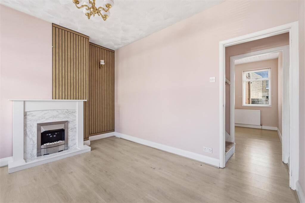Rotherfield Road, Enfield photo 3