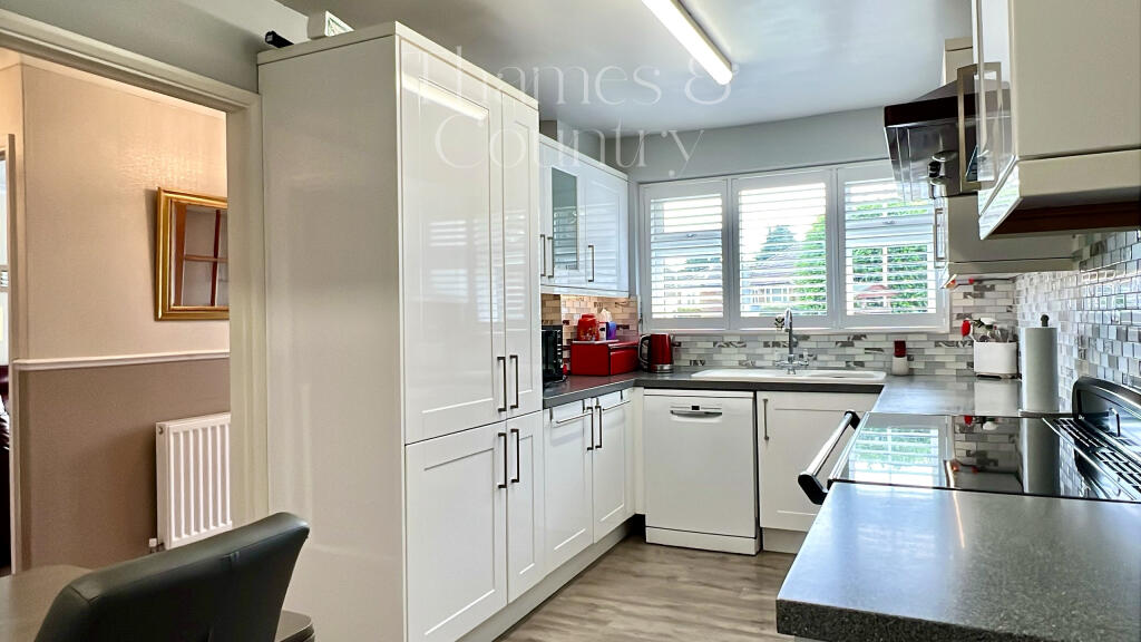 House in Flackwell Heath, Chepping Wycombe - View 5