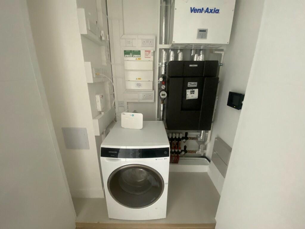 3 Bollinder Place, London, EC1V