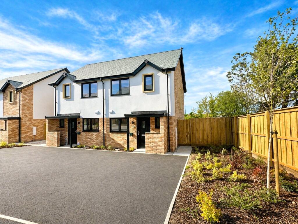 Main image of property: Heanton Lea Gardens, Braunton, Devon, EX31