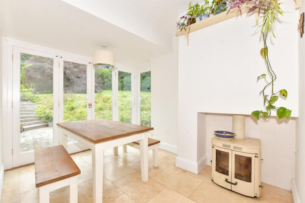 4-bed detached on Nash Hill, Lyminge, Folkestone, Kent, £1,000,000