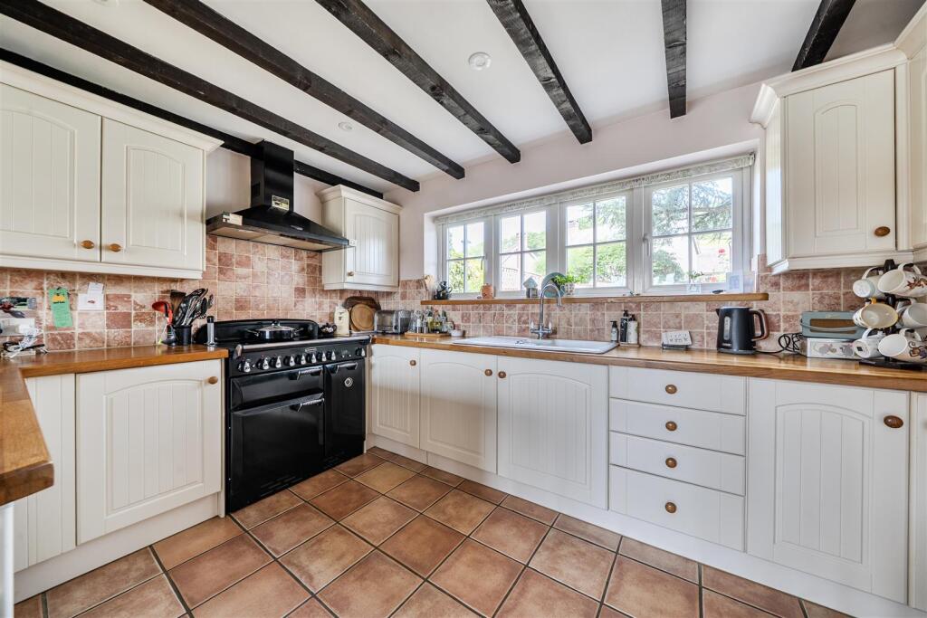 House in Symondsbury, Dorset - View 2