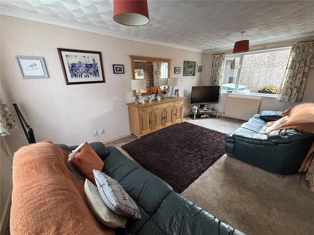 Cygnet Road, Chatham, Kent, ME5 photo 2
