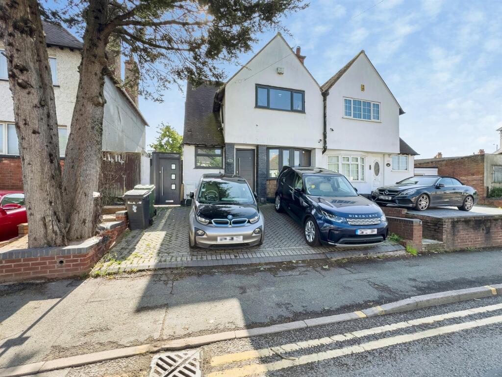 Main image of property: Cannock Road, Wolverhampton