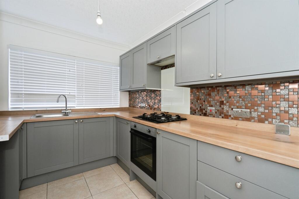 House in Eastbourne, East Sussex - View 3