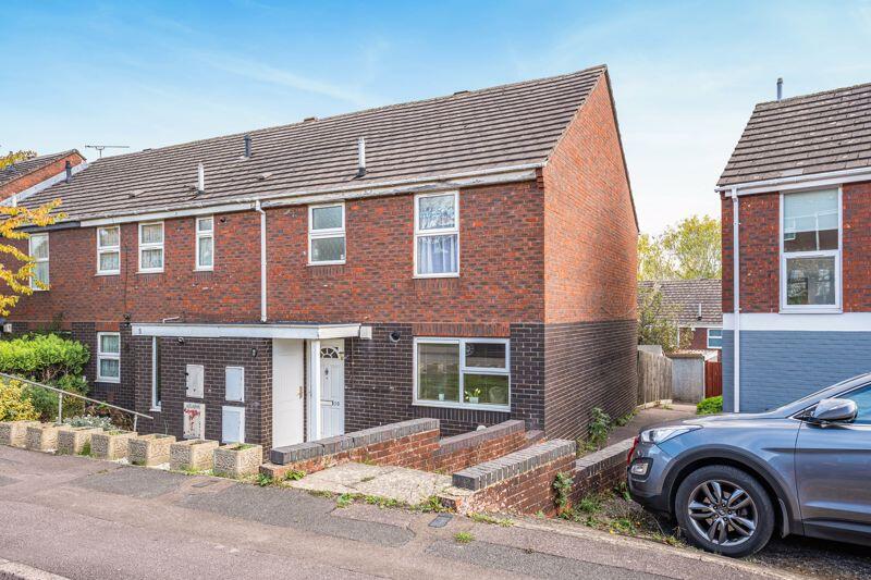 3-bed terraced on 10, Hearthway, Banbury - No onward chain, £230,000