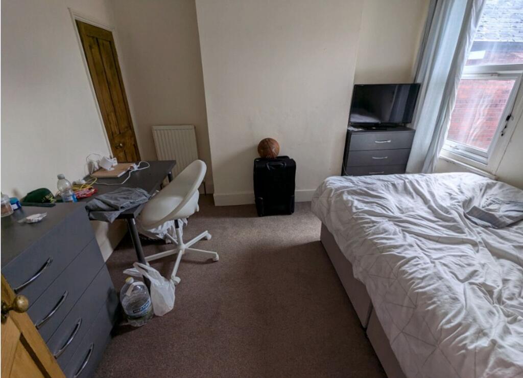 Main image of property: Liverpool Road, Reading, RG1