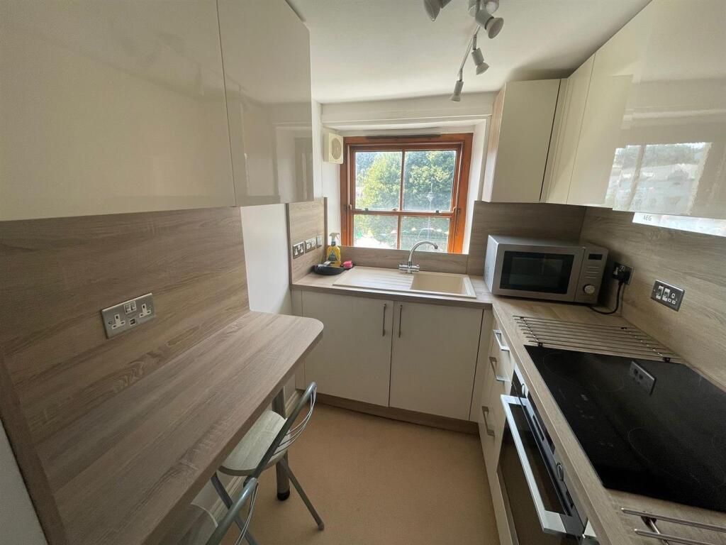 Apartment in Falmouth, Cornwall - View 2