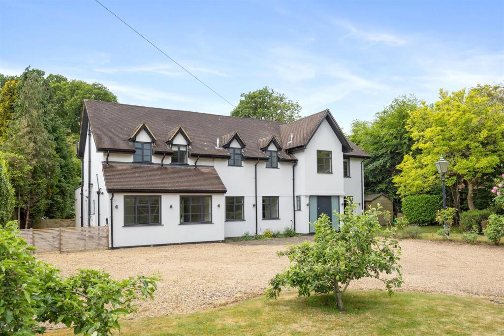 Main image of property: Warren Drive, Kingswood