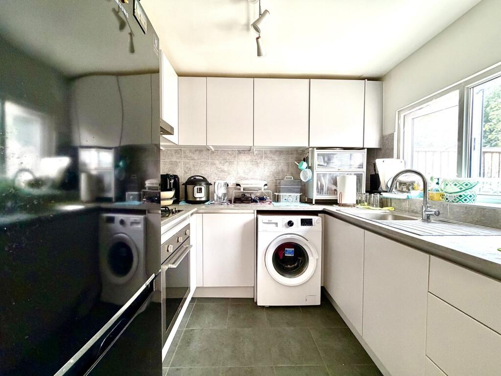 House in Kingston upon Thames - View 3
